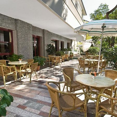 Hotel Capinera Rimini Esterno foto