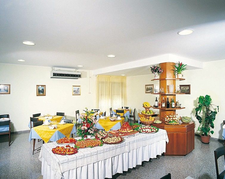 Hotel Capinera Rimini Esterno foto
