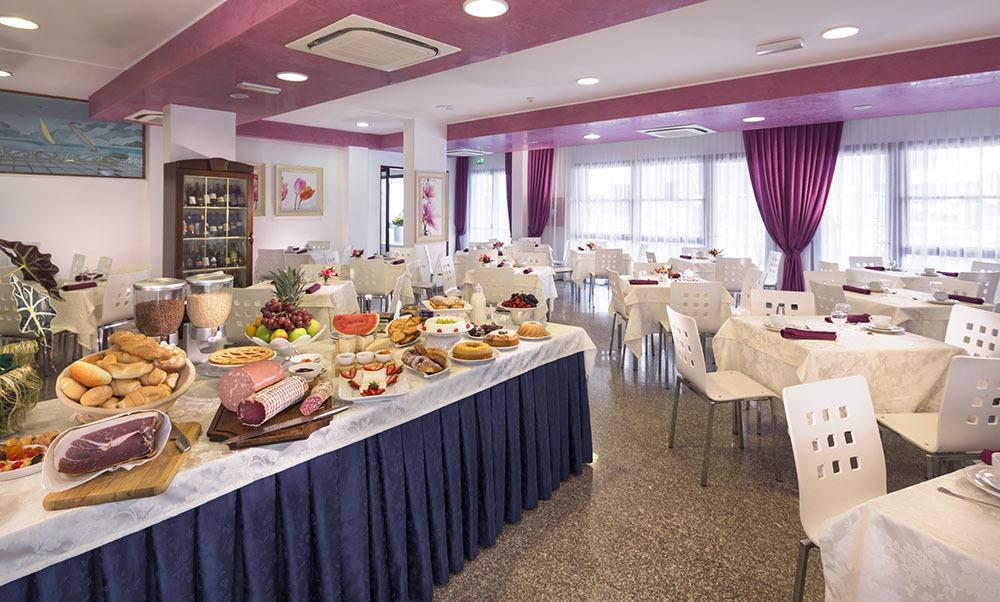 Hotel Capinera Rimini Esterno foto