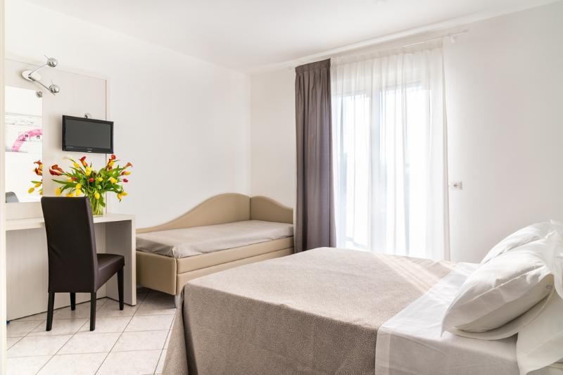 Hotel Capinera Rimini Esterno foto
